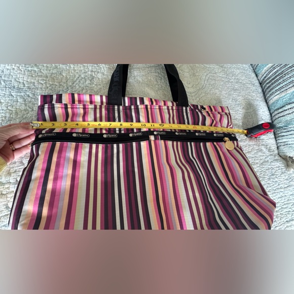 Lesportsac Carlin Foldable Striped Tote Bag - Picture 3 of 16